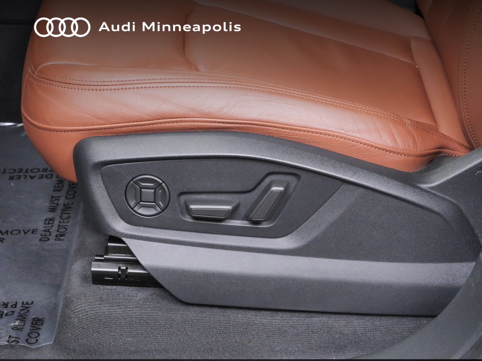 Thumbnail: 2023 Audi Q8 - 13