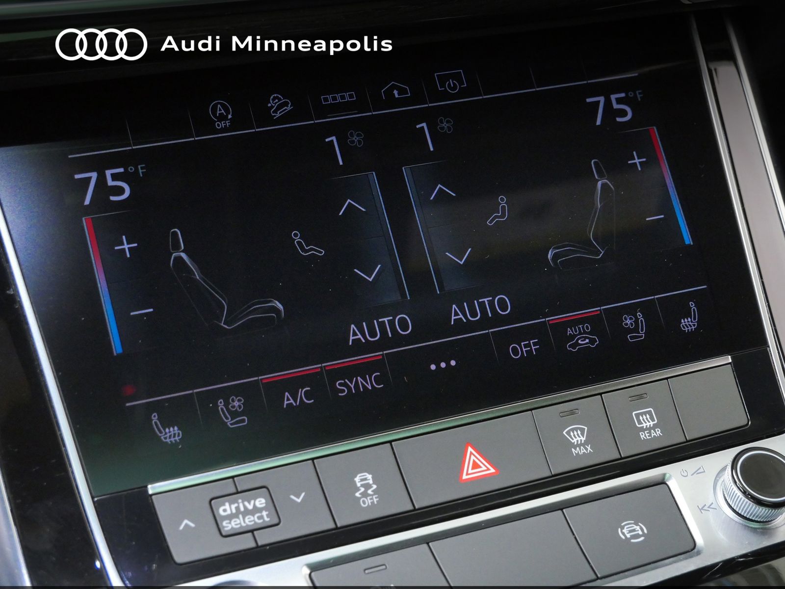 Thumbnail: 2023 Audi Q8 - 27