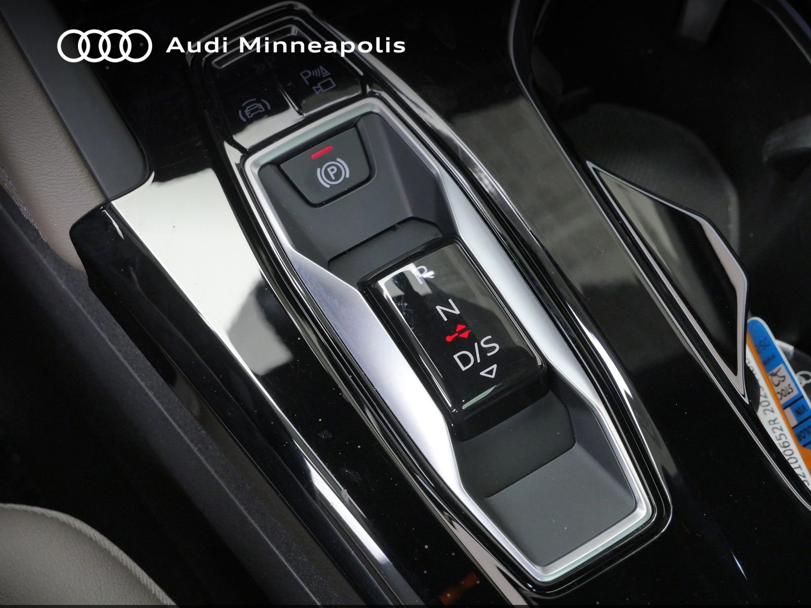 Thumbnail: 2025 Audi Q5 - 28
