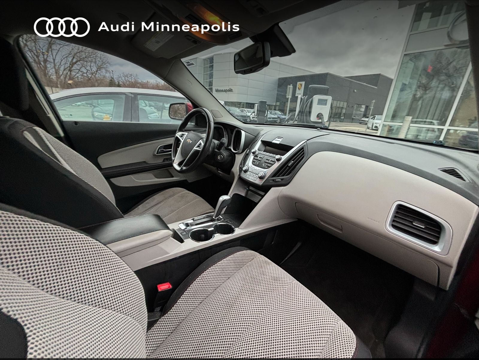 Thumbnail: 2011 Chevrolet Equinox - 17