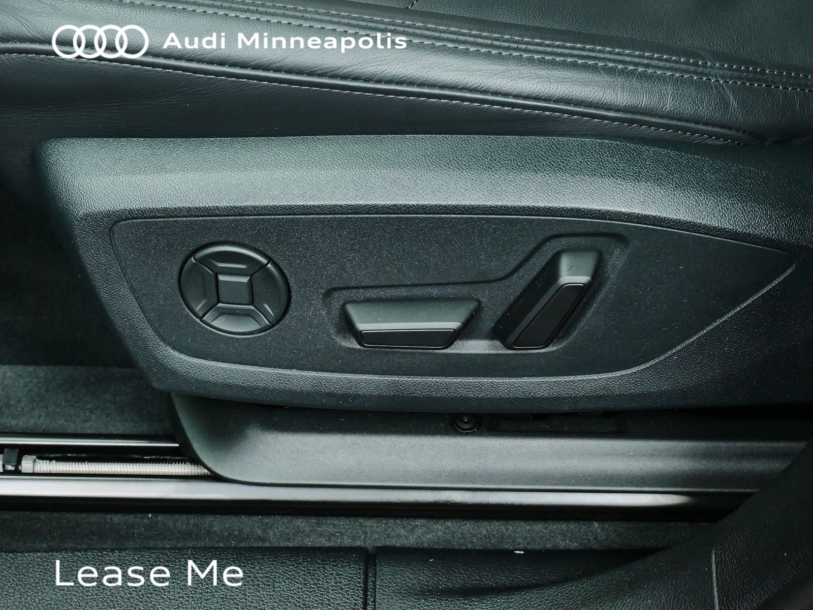 Thumbnail: 2025 Audi Q3 - 12