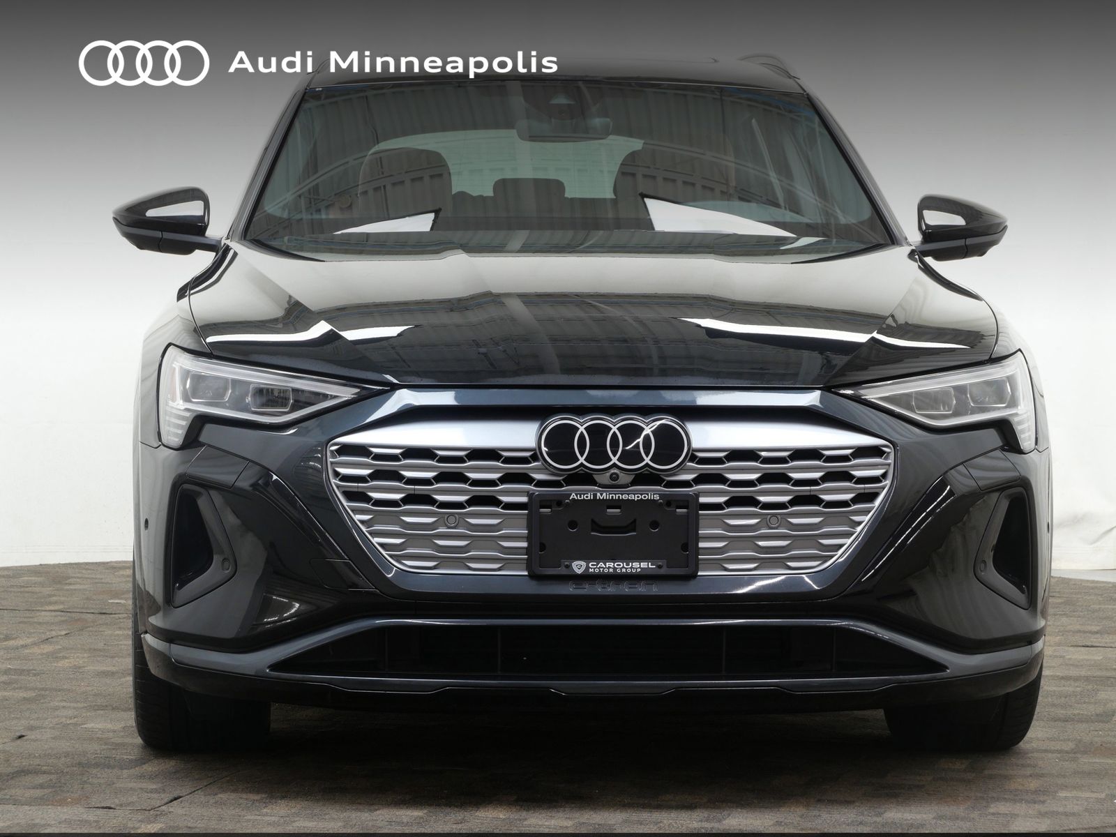 Thumbnail: 2024 Audi Q8 e-tron - 11