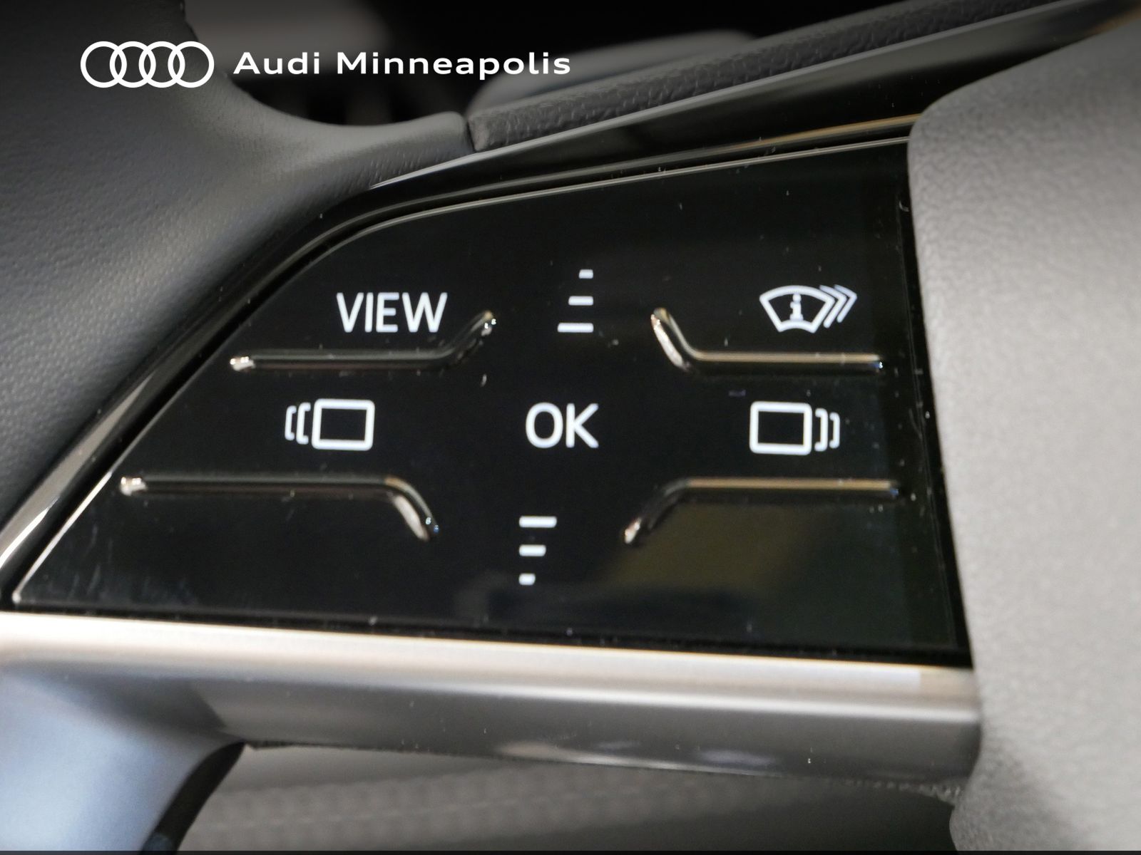 Thumbnail: 2025 Audi Q6 e-tron - 25