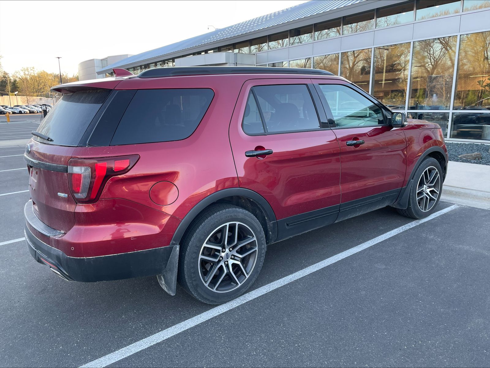 Thumbnail: 2016 Ford Explorer - 5