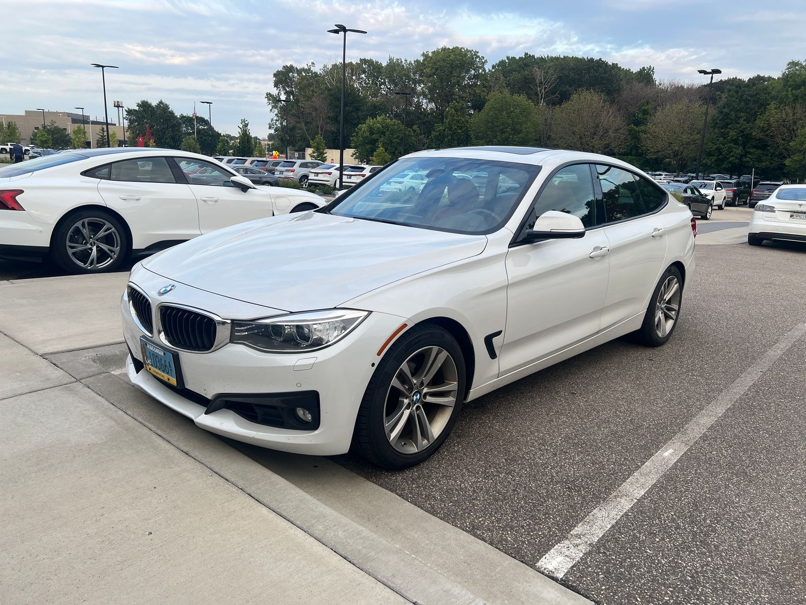 Used 2016 BMW 3 Series 328i with VIN WBA8Z5C58GG502430 for sale in Minneapolis, MN