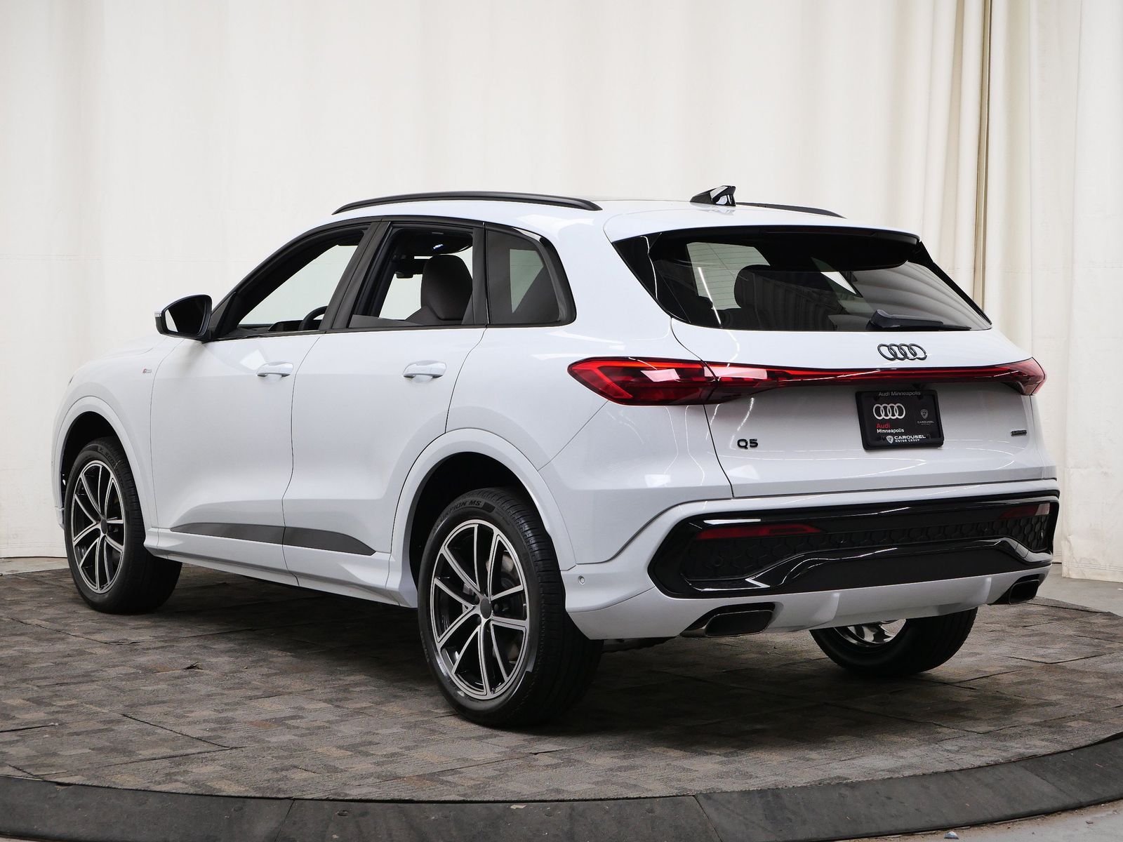 Thumbnail: 2026 Audi Q5 - 4