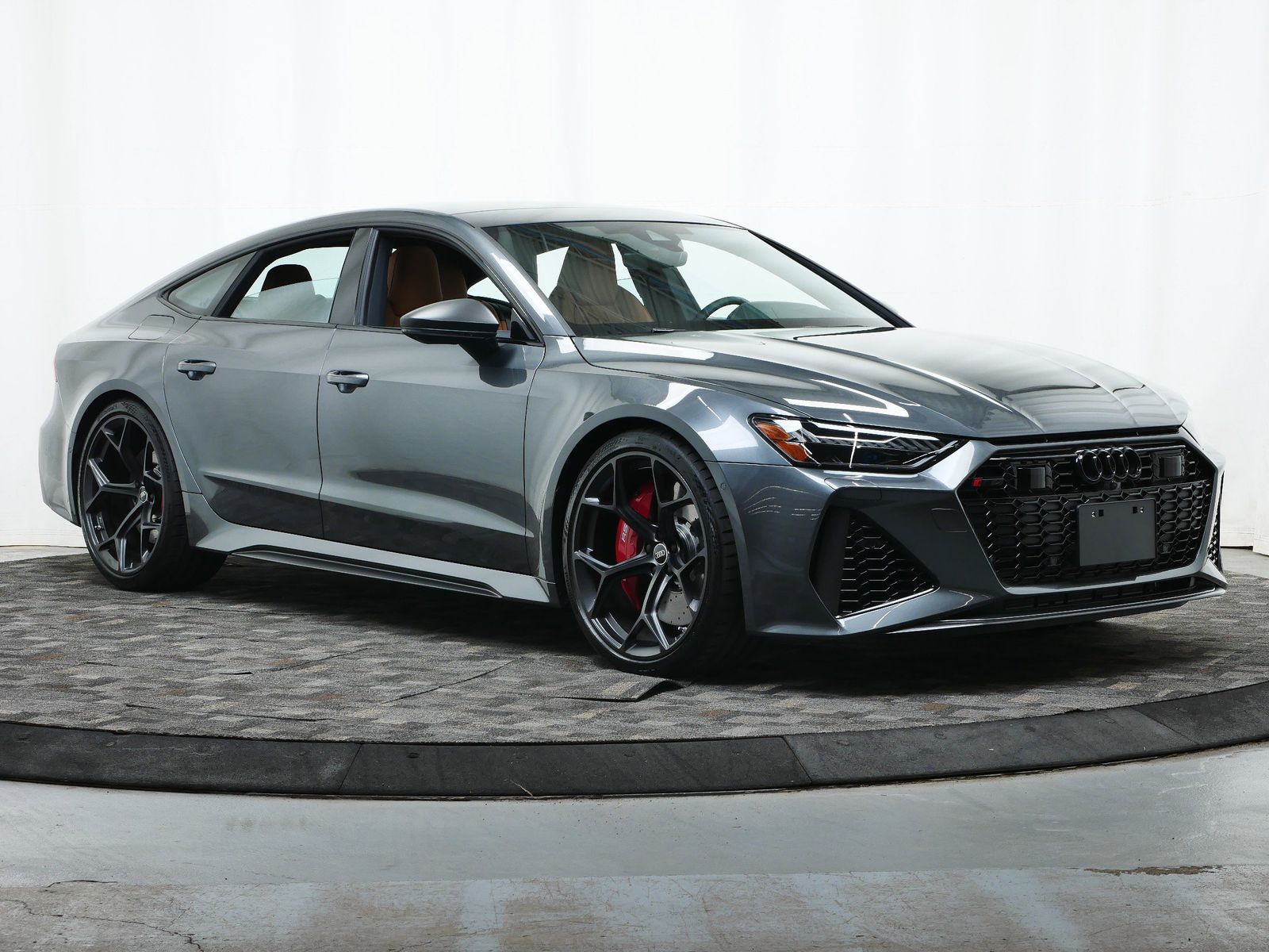 Thumbnail: 2025 Audi RS 7 - 8