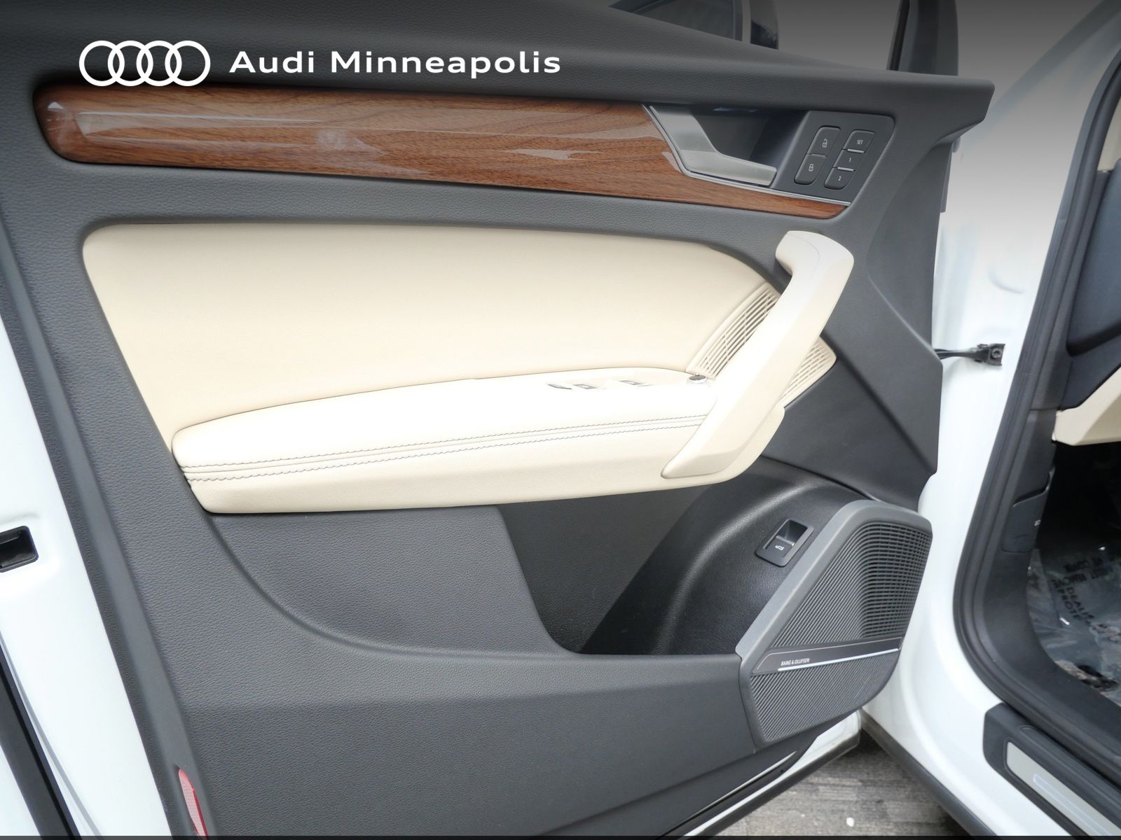Thumbnail: 2023 Audi Q5 - 12