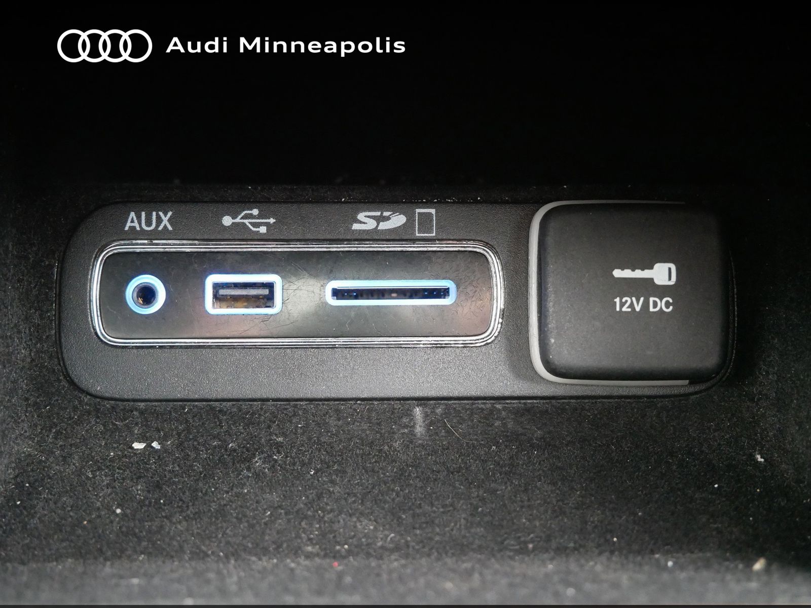 Thumbnail: 2017 Jeep Grand Cherokee - 29