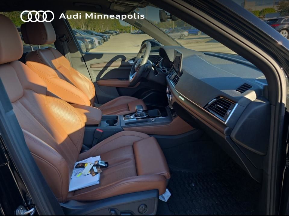 Thumbnail: 2023 Audi Q5 - 17