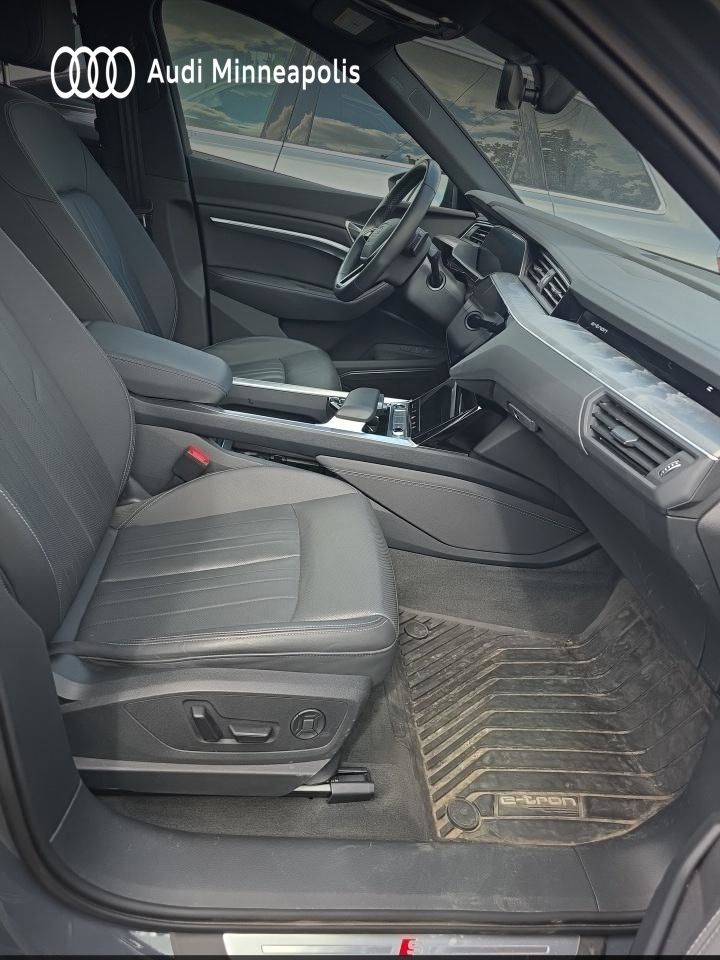 Thumbnail: 2024 Audi Q8 e-tron - 14