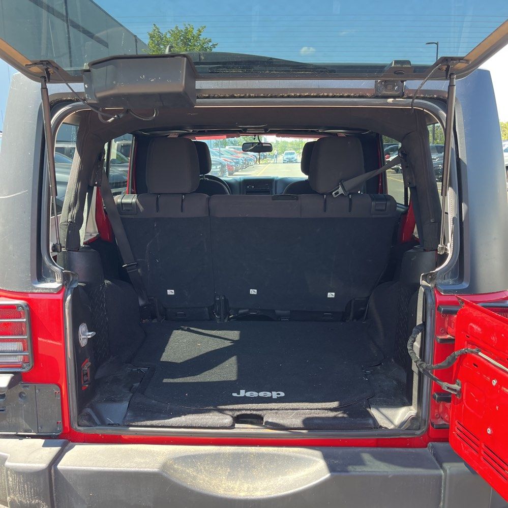 Thumbnail: 2015 Jeep Wrangler - 6