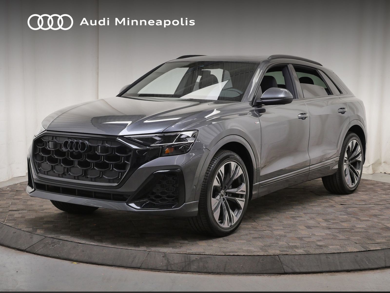 Thumbnail: 2026 Audi Q8 - 1