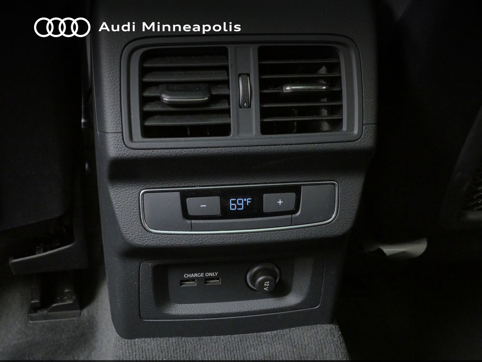 Thumbnail: 2023 Audi Q5 - 17