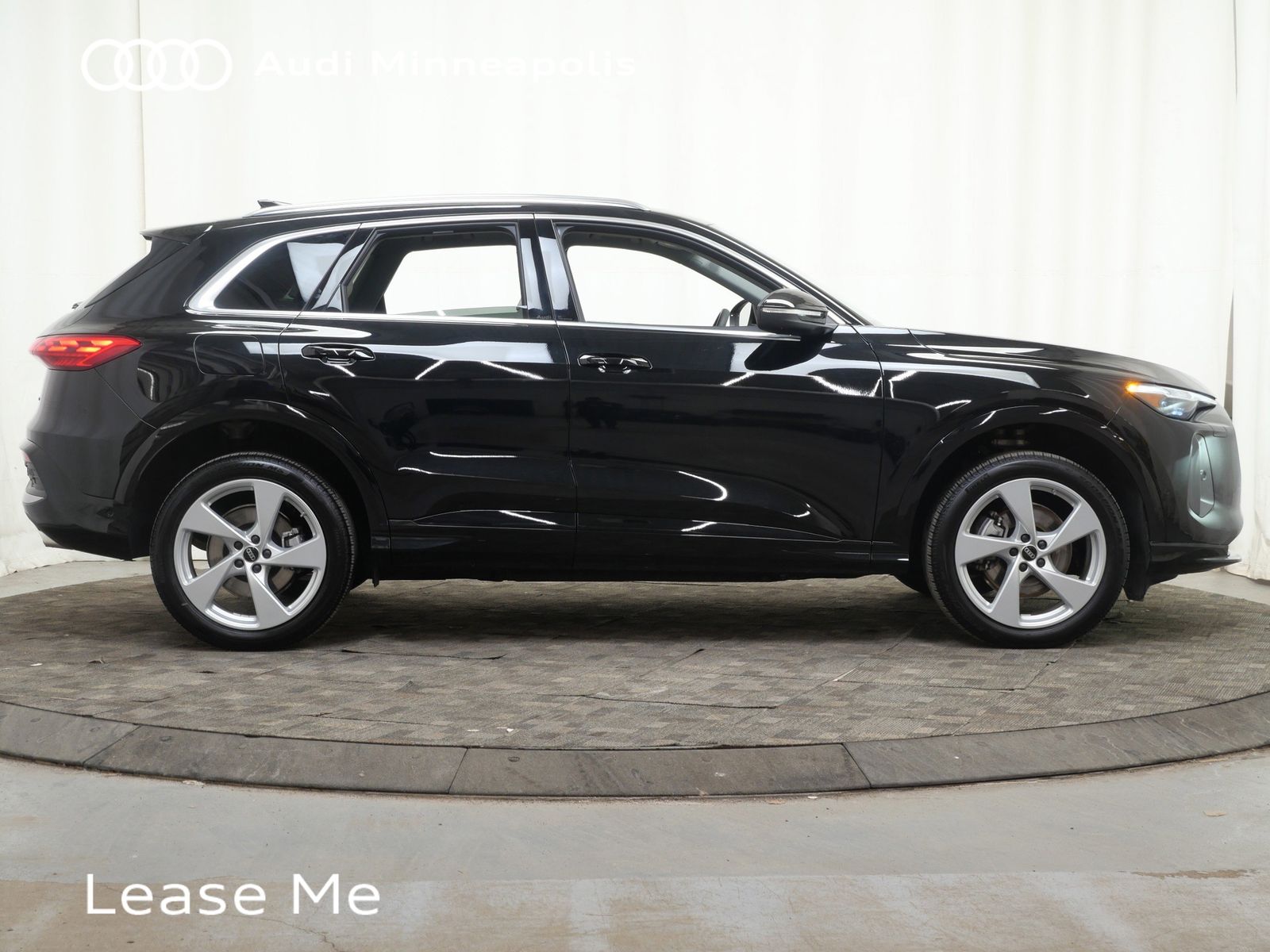 Thumbnail: 2025 Audi Q5 - 9