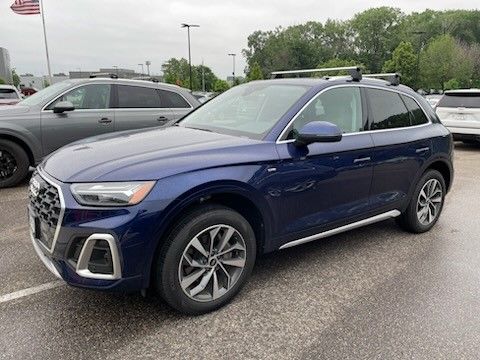 2022 Audi Q5 e Premium Plus Hero Image