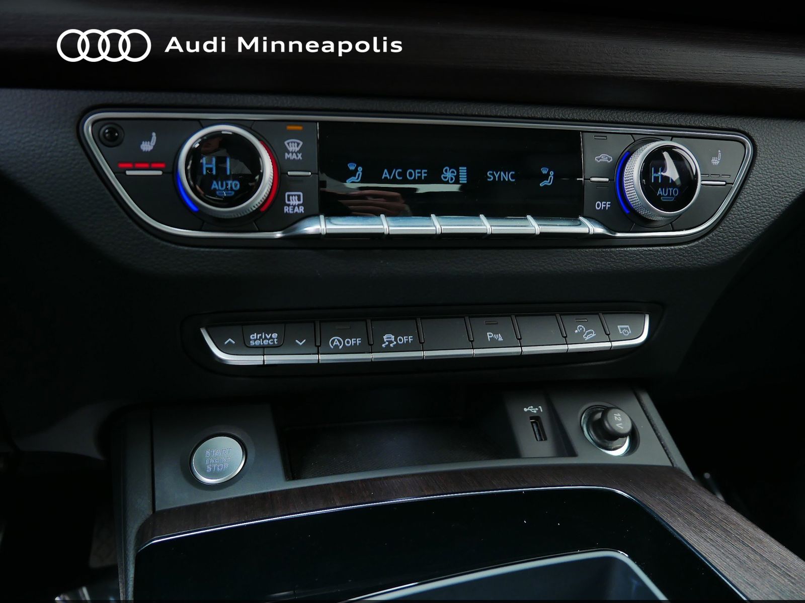 Thumbnail: 2023 Audi Q5 - 26