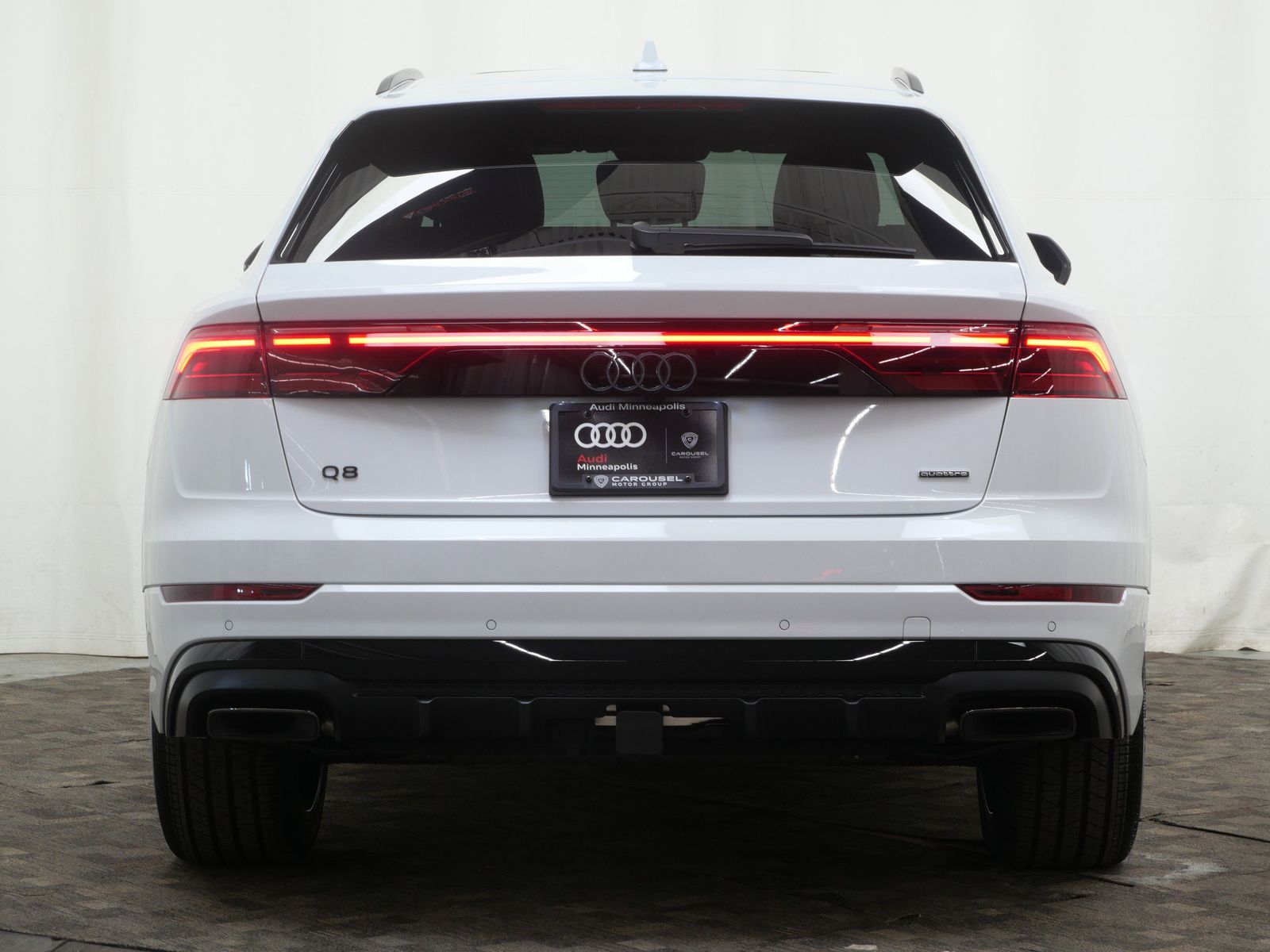 Thumbnail: 2026 Audi Q8 - 5