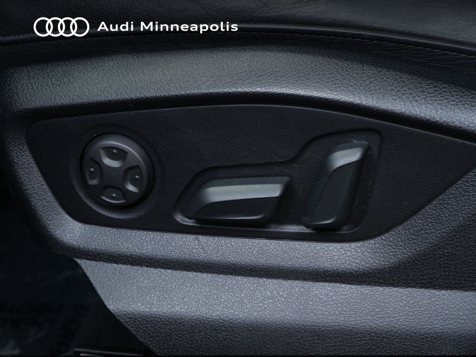 Thumbnail: 2018 Audi Q7 - 13