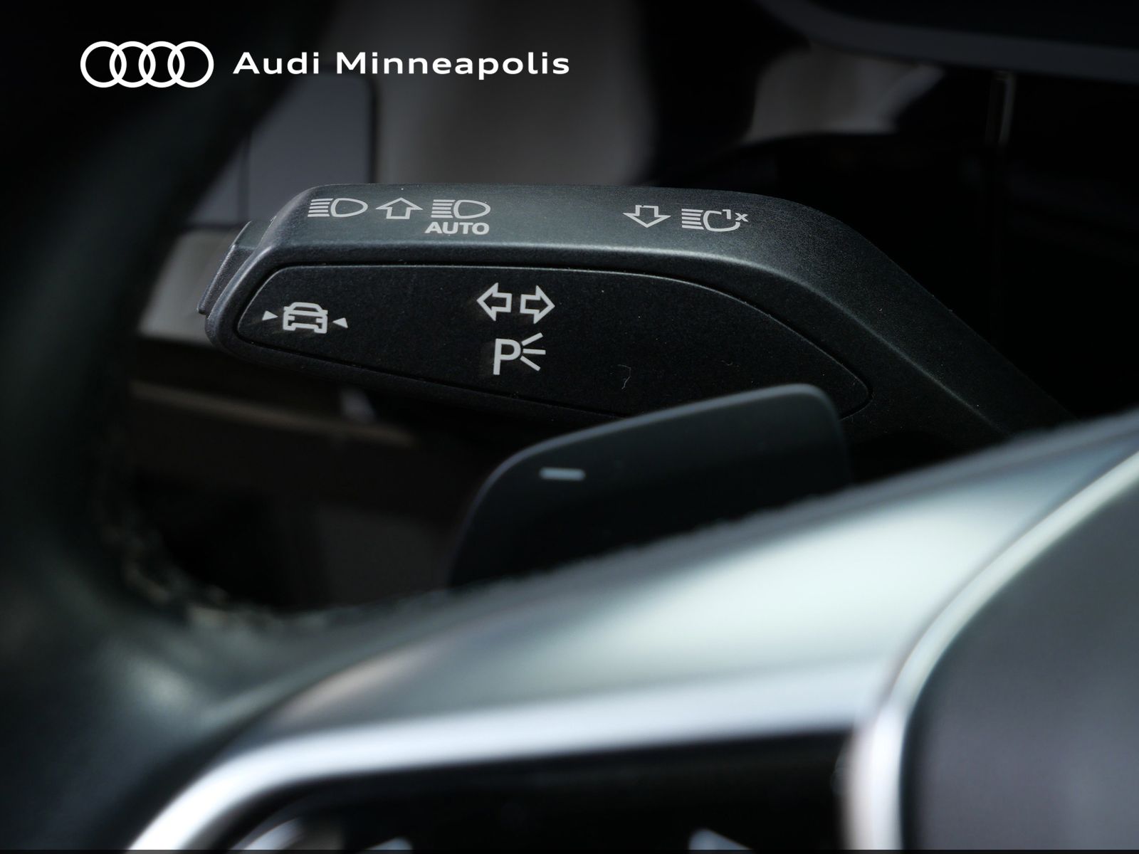 Thumbnail: 2022 Audi e-tron S - 24