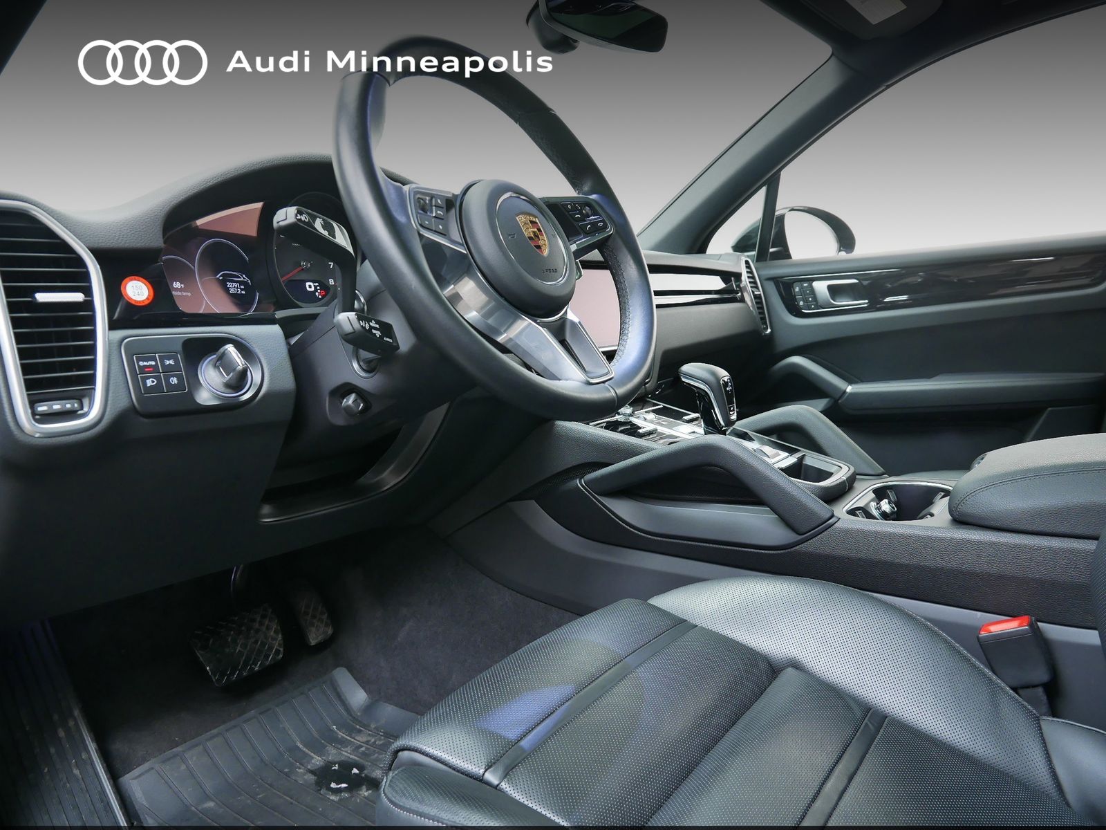 Thumbnail: 2022 Porsche Cayenne - 2