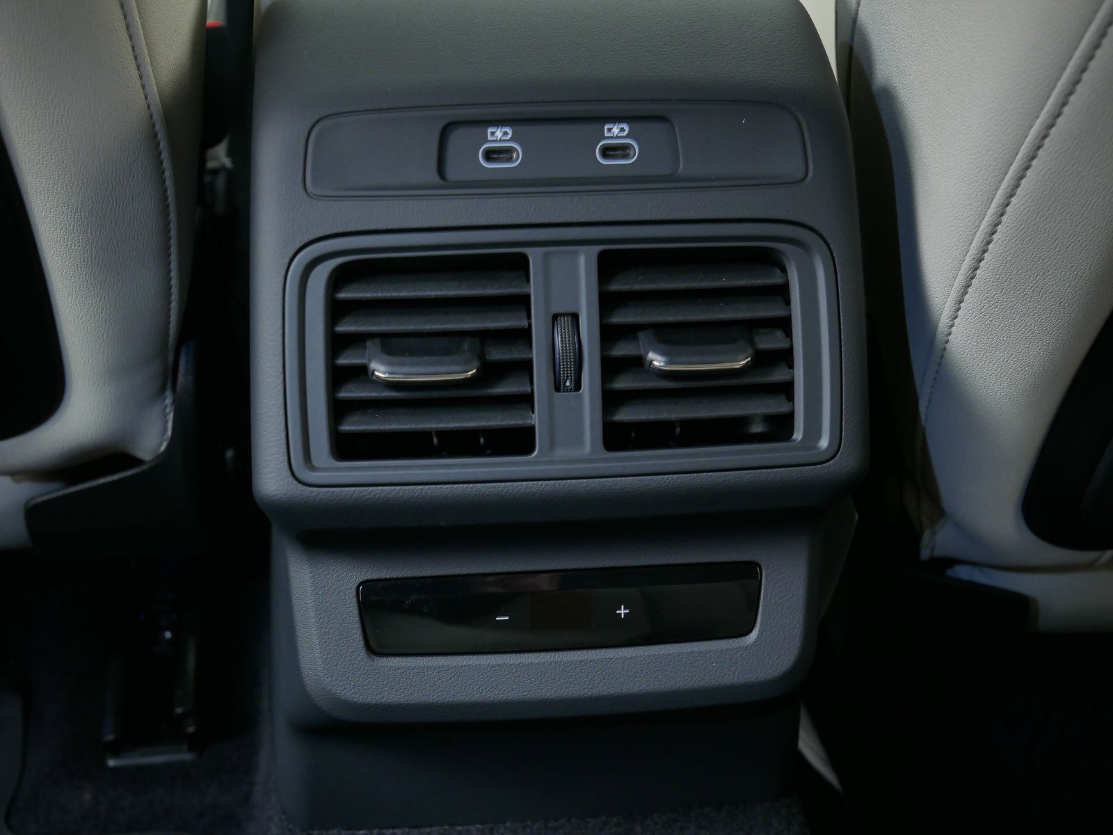 Thumbnail: 2025 Audi Q5 - 14