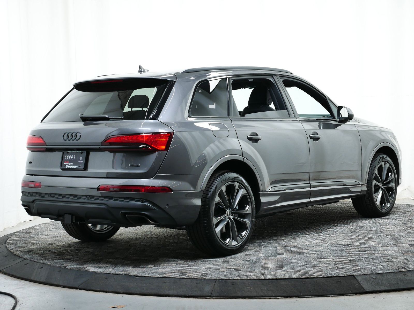 Thumbnail: 2025 Audi Q7 - 6