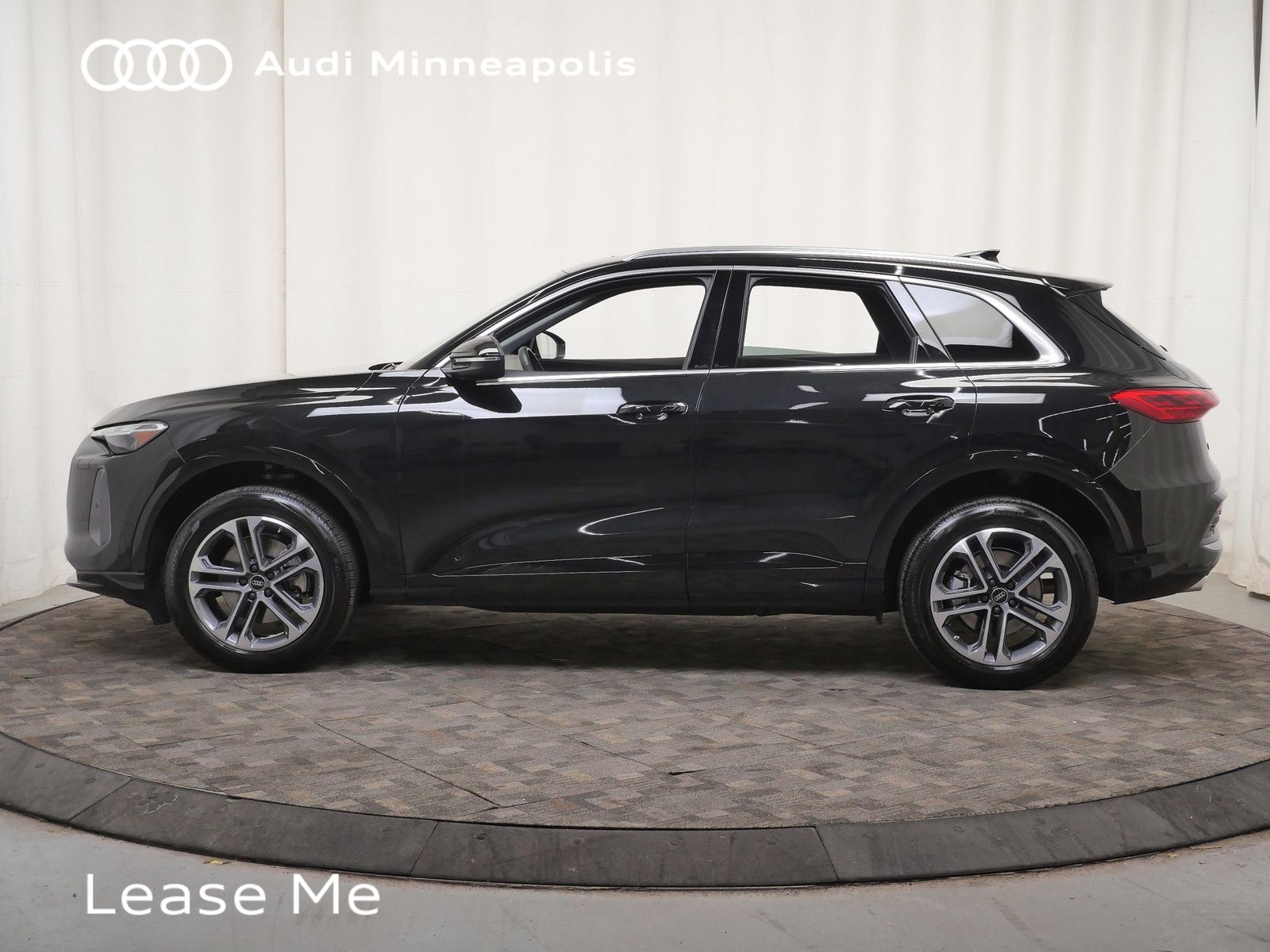 Thumbnail: 2025 Audi Q5 - 3