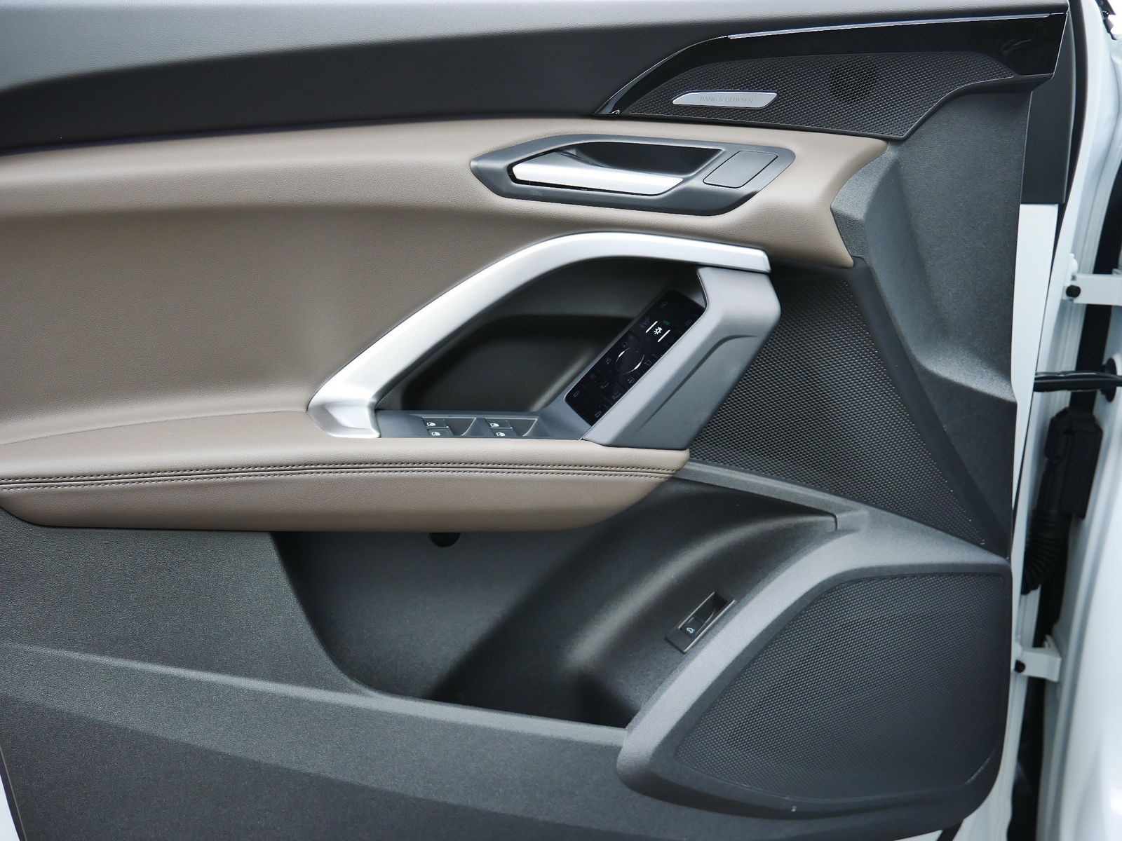 Thumbnail: 2025 Audi Q5 - 10