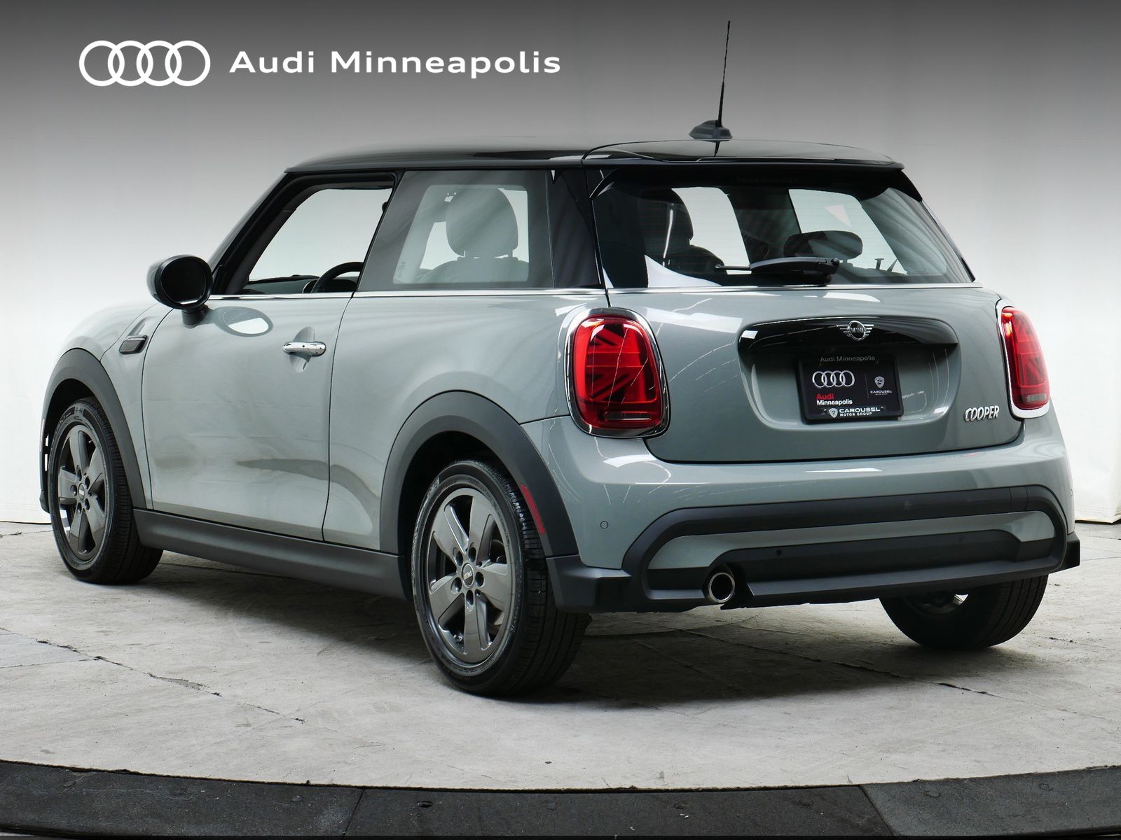 2023 Mini Cooper 2 Door Hardtop Signature photo 4