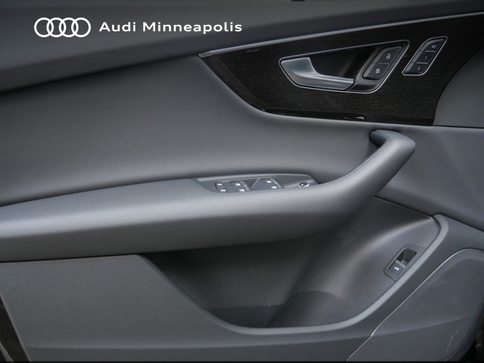 Thumbnail: 2023 Audi Q7 - 12