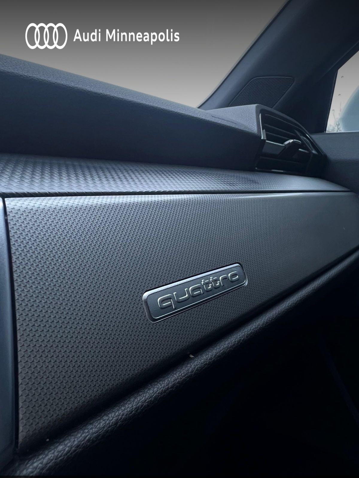 Thumbnail: 2025 Audi Q3 - 17