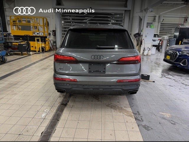 Thumbnail: 2025 Audi Q7 - 9