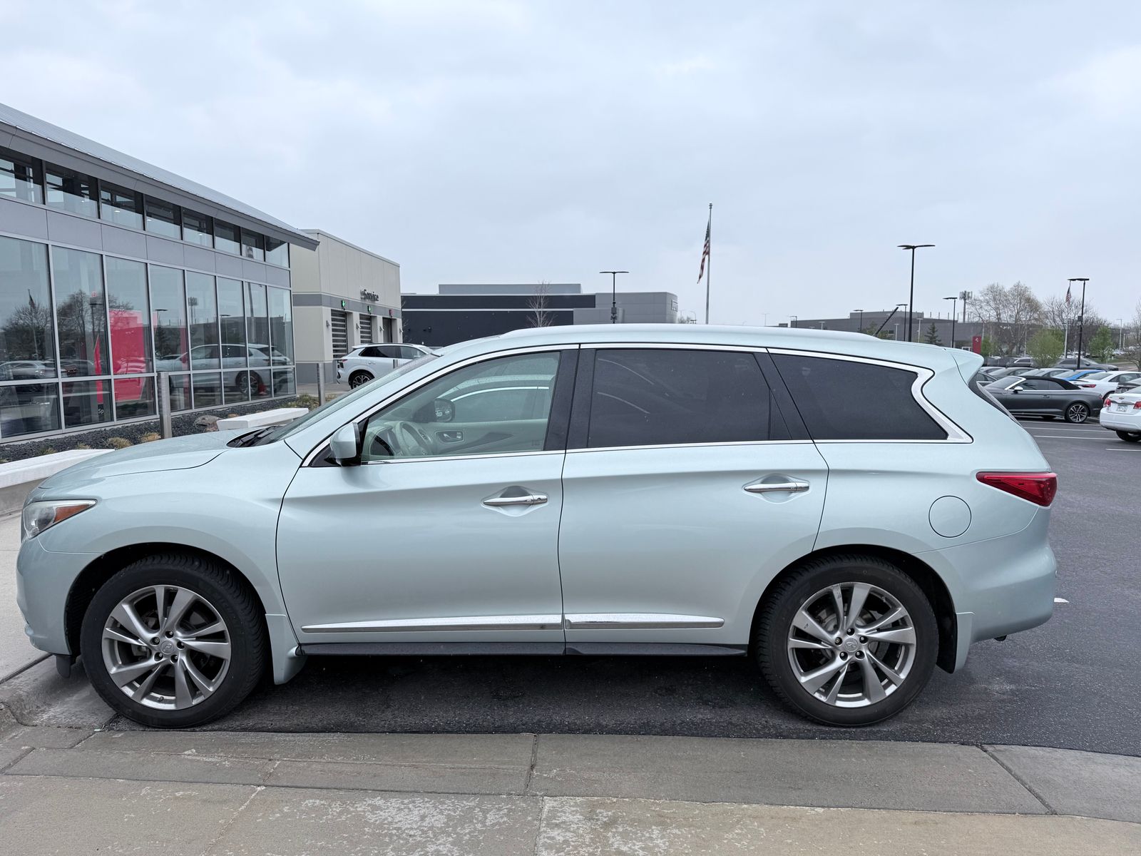 Thumbnail: 2013 INFINITI JX35 - 4