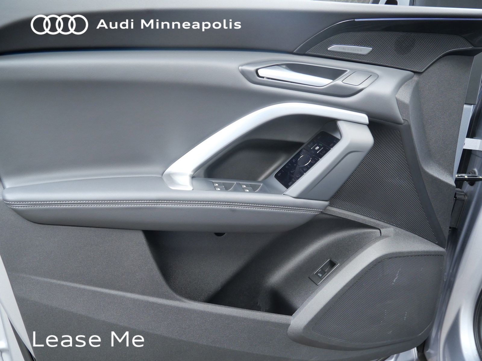 Thumbnail: 2025 Audi Q5 - 12