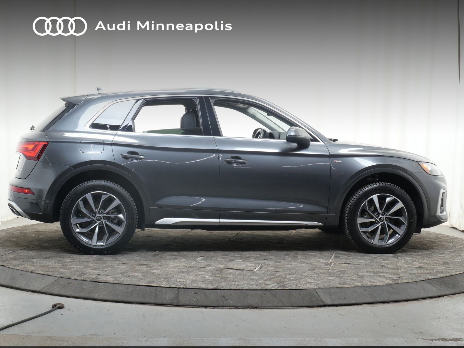 Thumbnail: 2023 Audi Q5 - 9