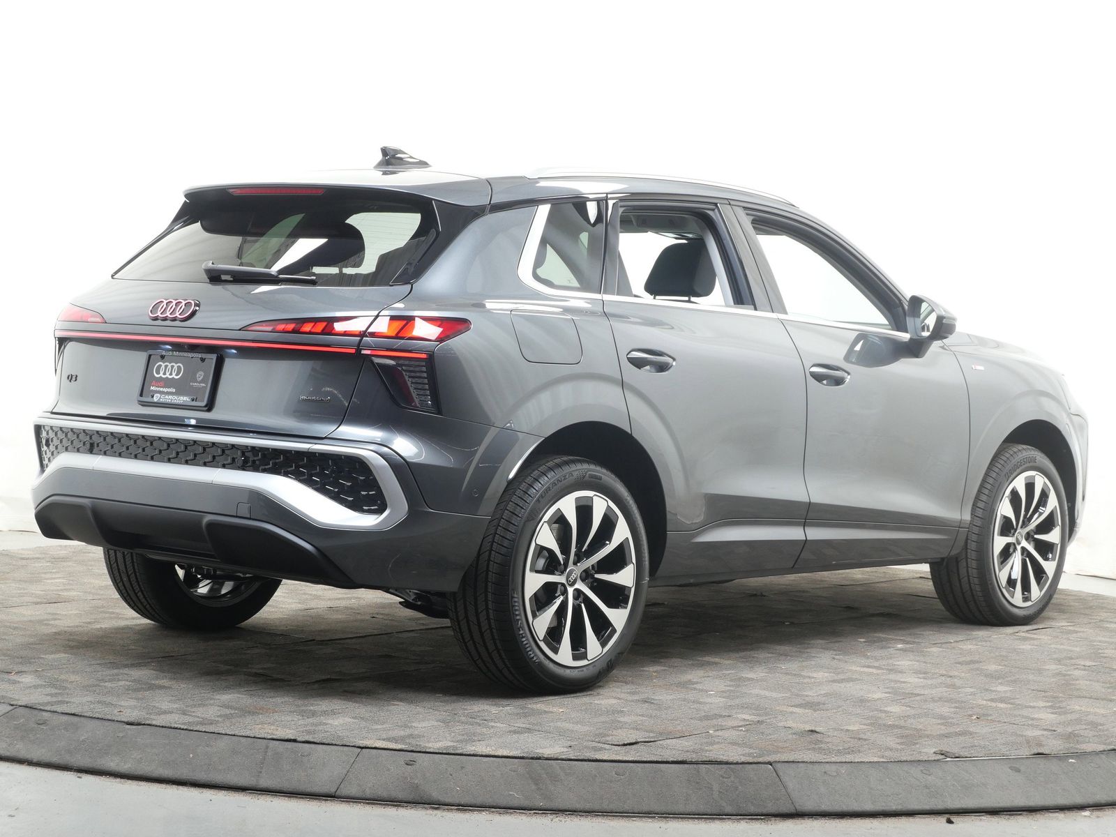 Thumbnail: 2026 Audi Q3 - 6