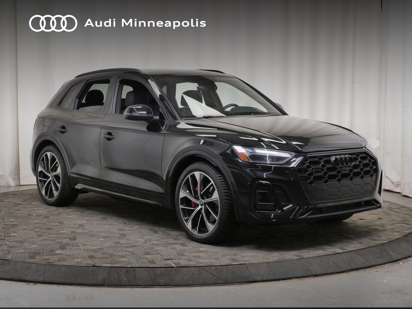 Thumbnail: 2023 Audi SQ5 - 11
