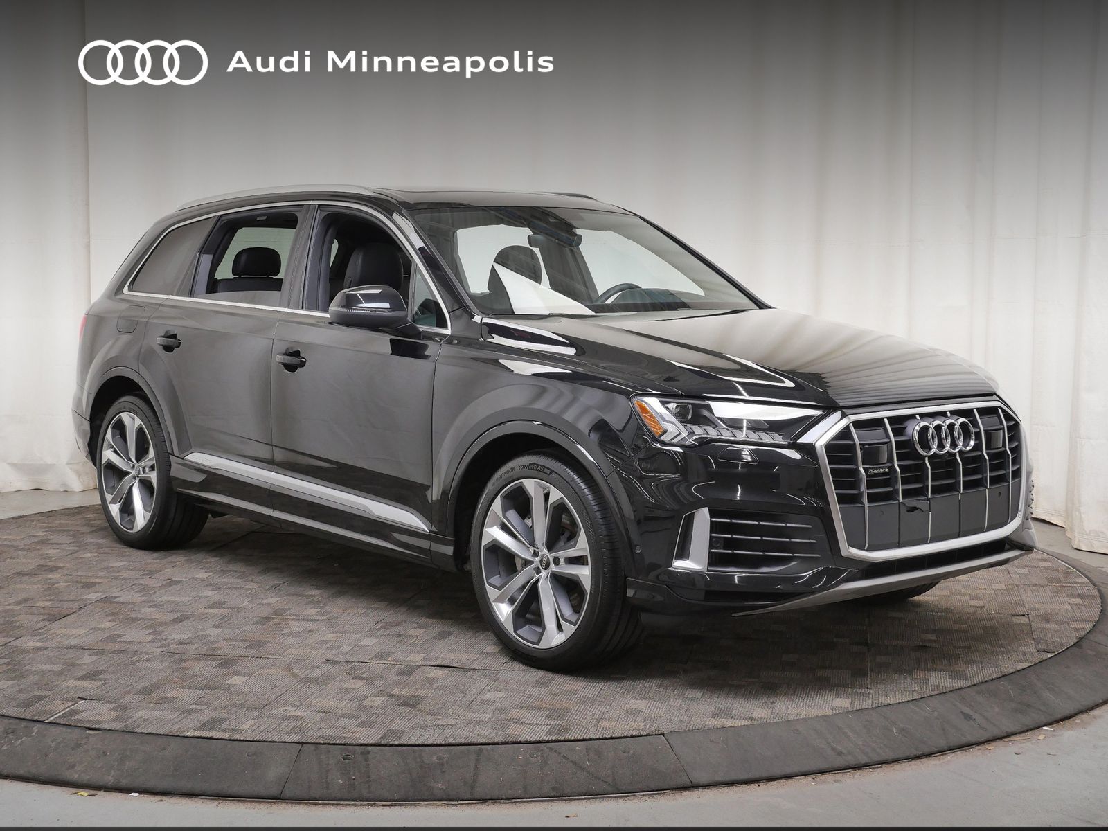 Thumbnail: 2023 Audi Q7 - 11