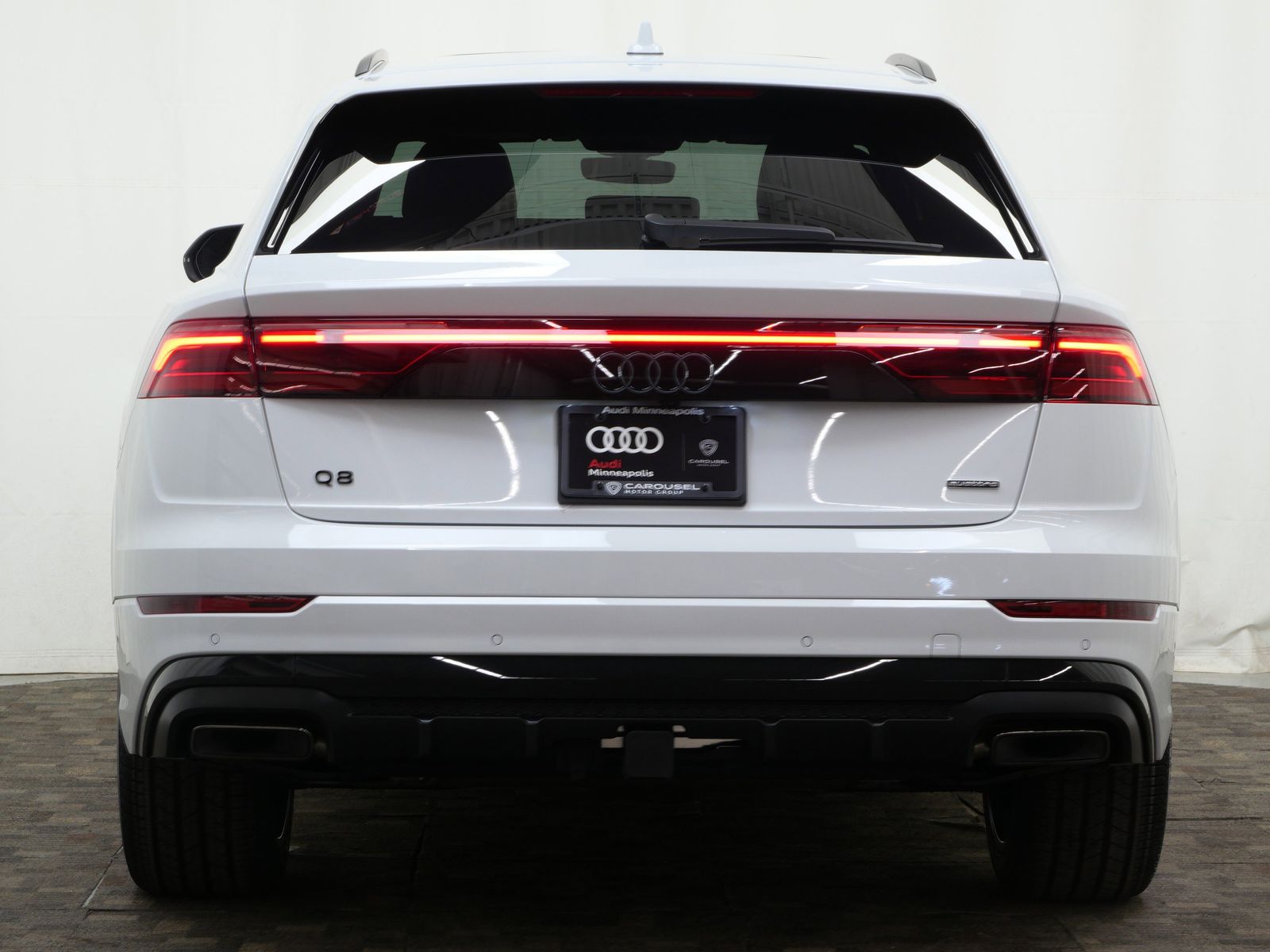 Thumbnail: 2026 Audi Q8 - 5