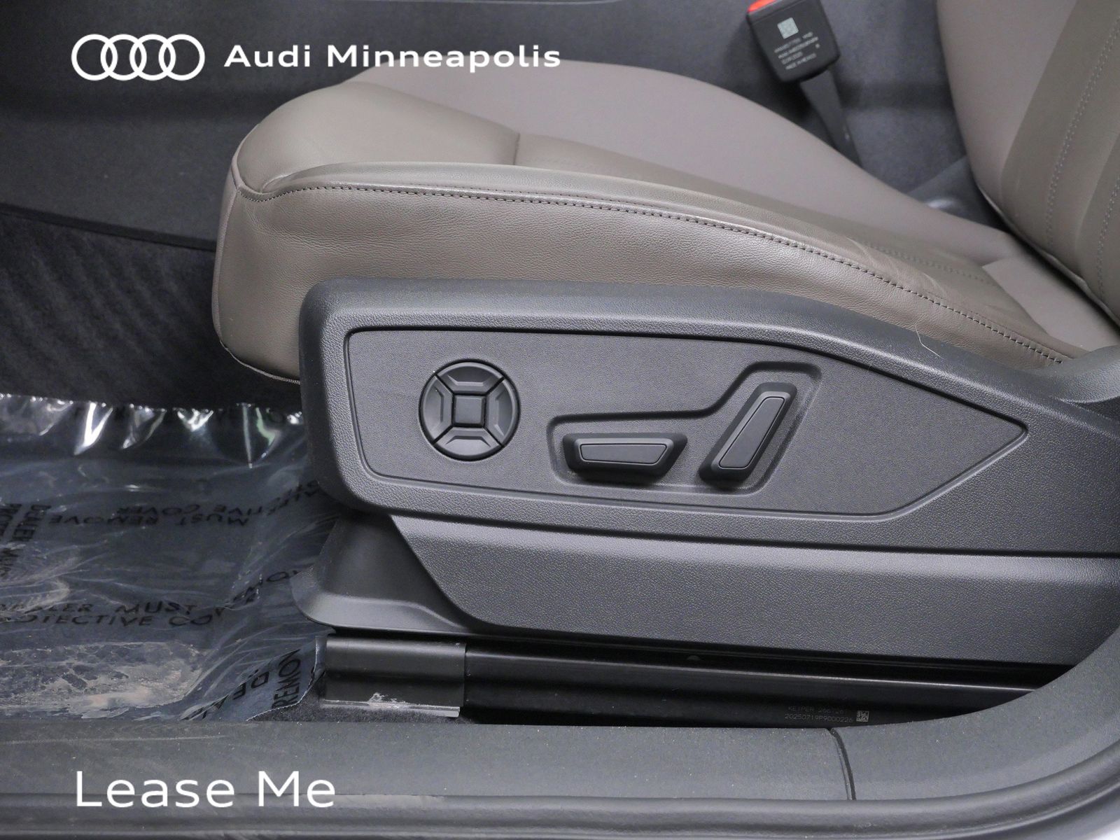 Thumbnail: 2025 Audi Q5 - 13