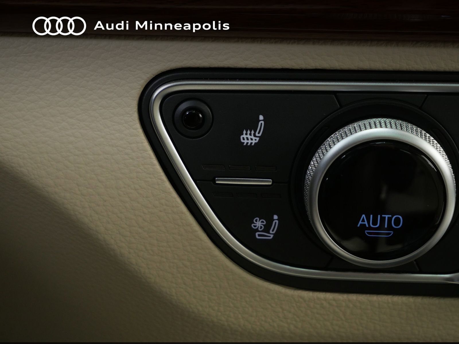 Thumbnail: 2023 Audi Q5 - 26