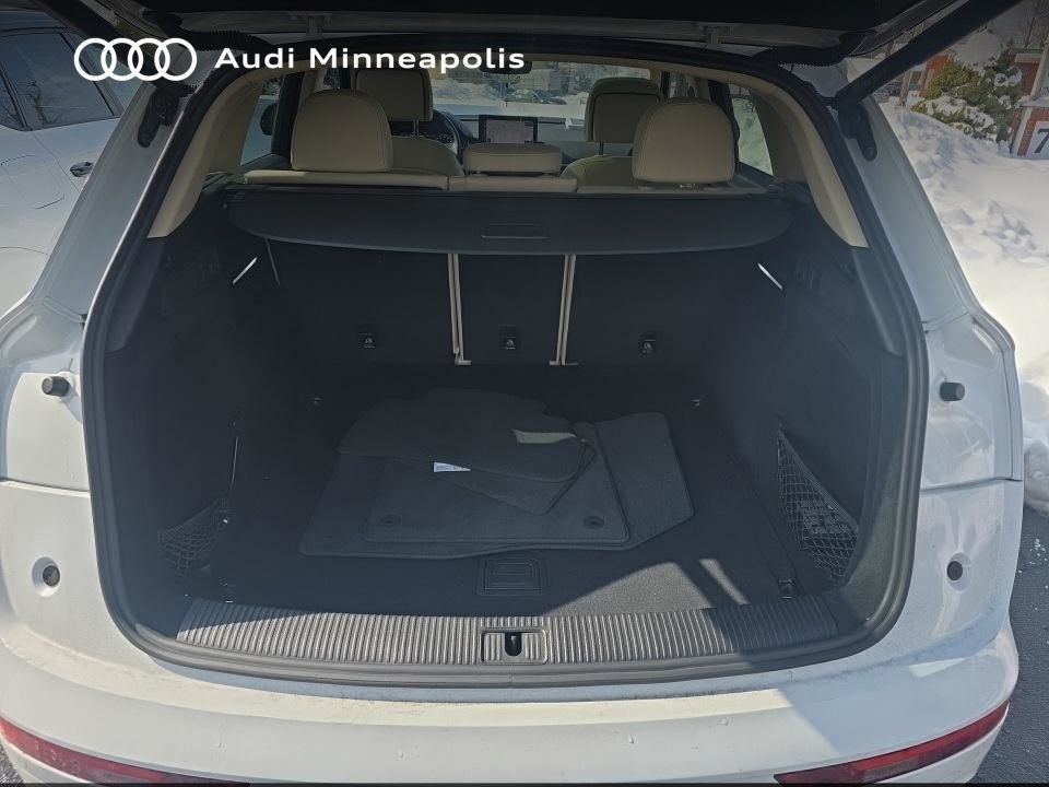 Thumbnail: 2023 Audi Q5 - 9