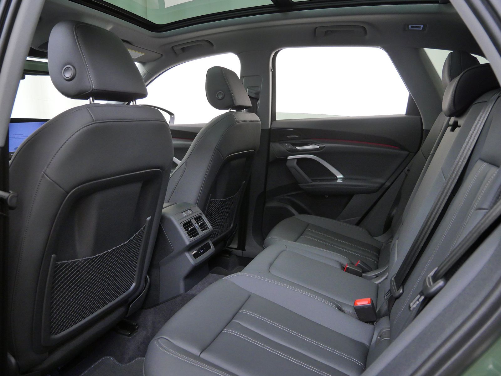 Thumbnail: 2026 Audi Q5 - 13
