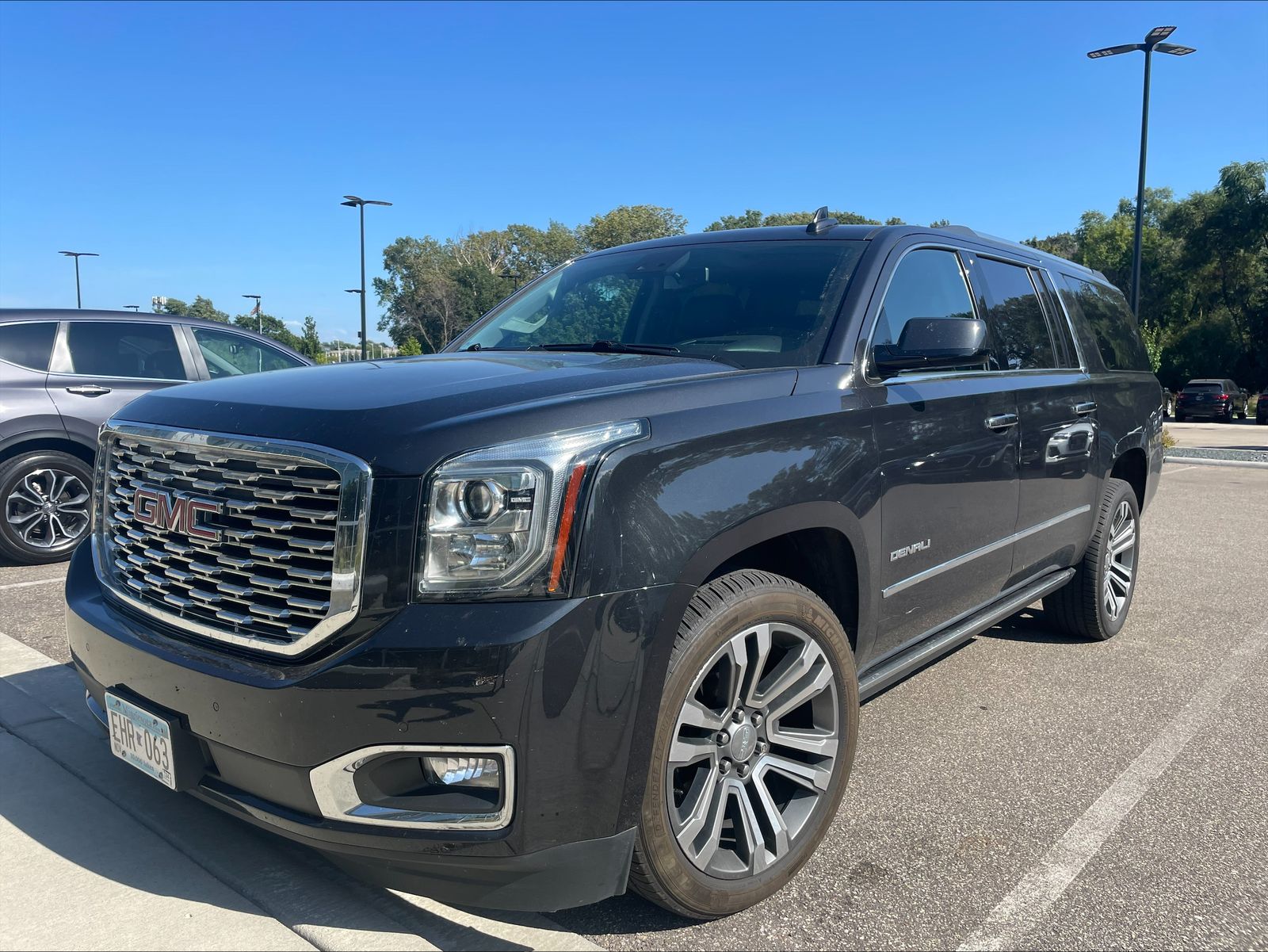 2020 GMC Yukon XL Denali Hero Image