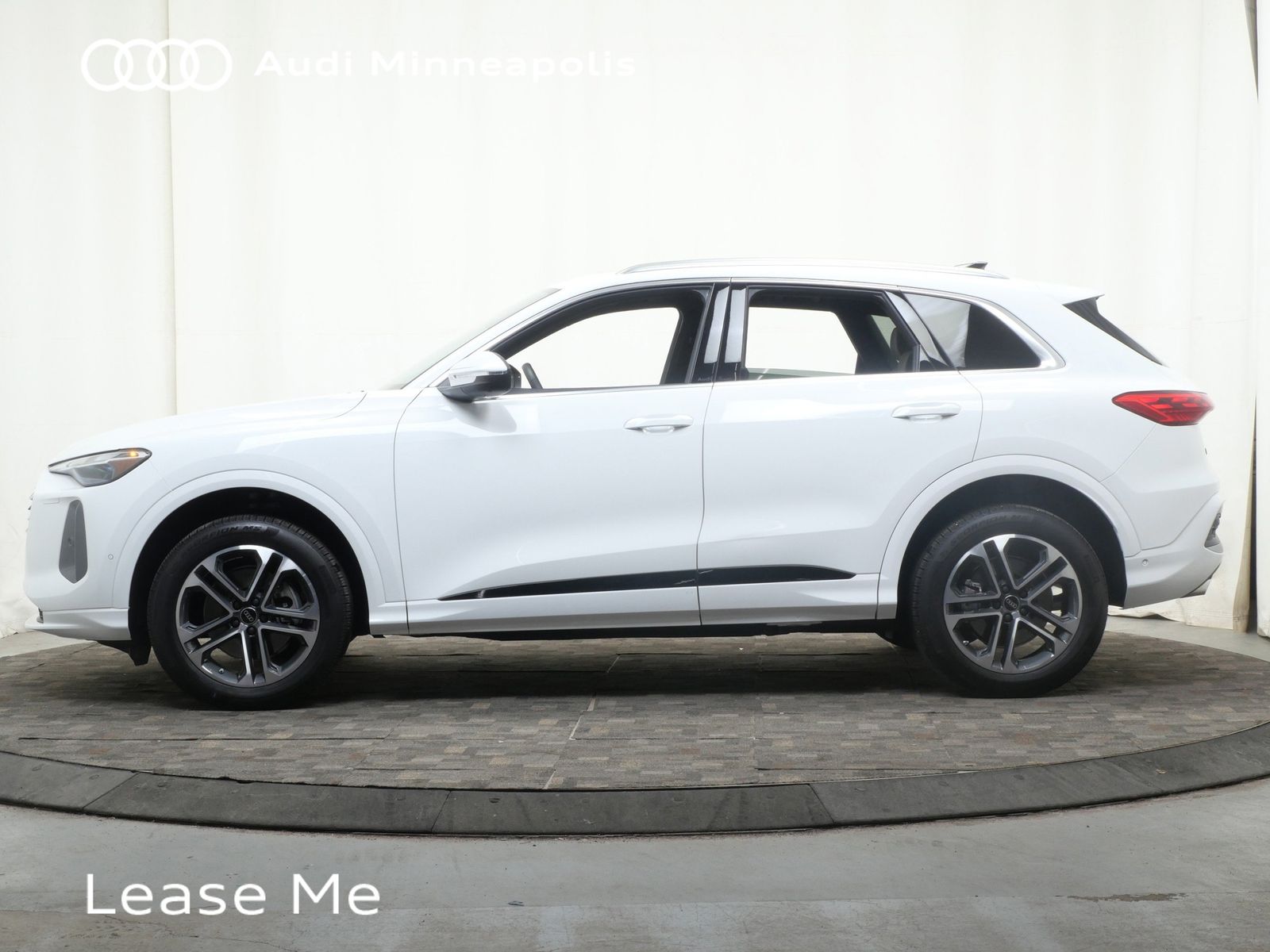 Thumbnail: 2025 Audi Q5 - 3