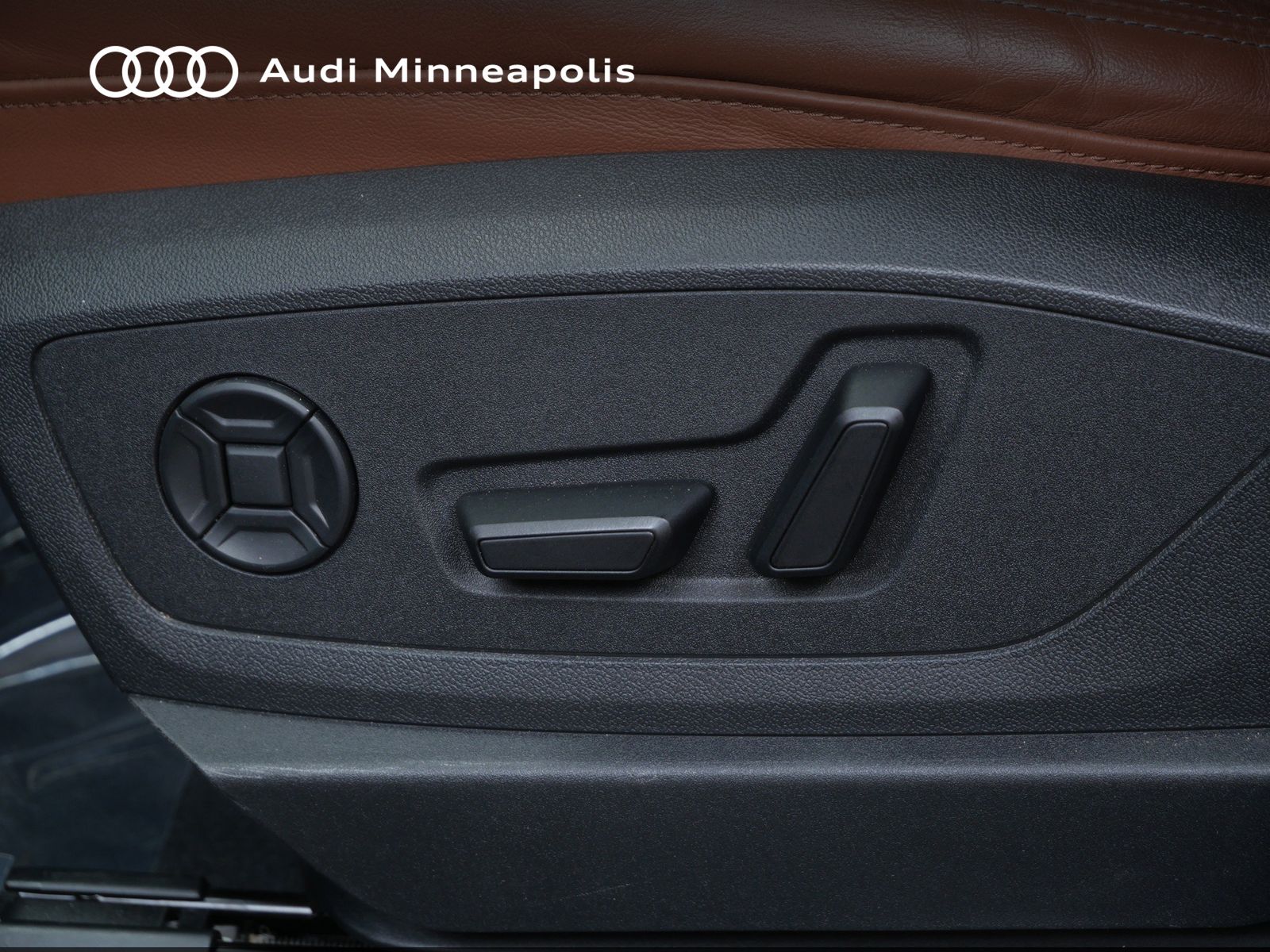 Thumbnail: 2024 Audi Q8 e-tron - 14