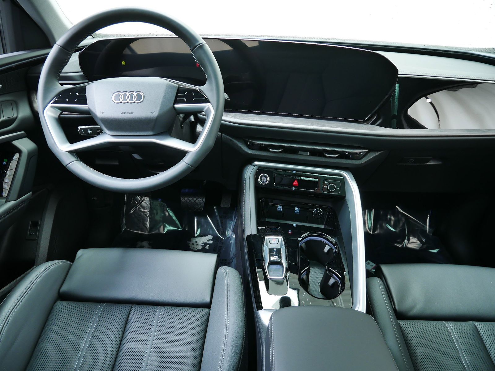 Thumbnail: 2025 Audi Q5 - 14