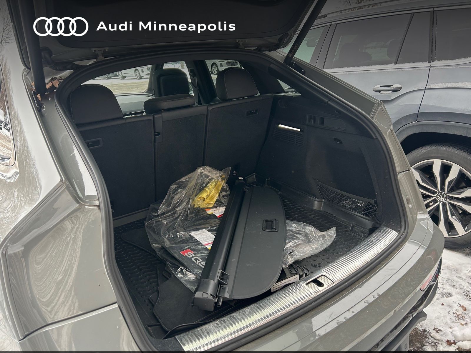 Thumbnail: 2022 Audi SQ5 - 14