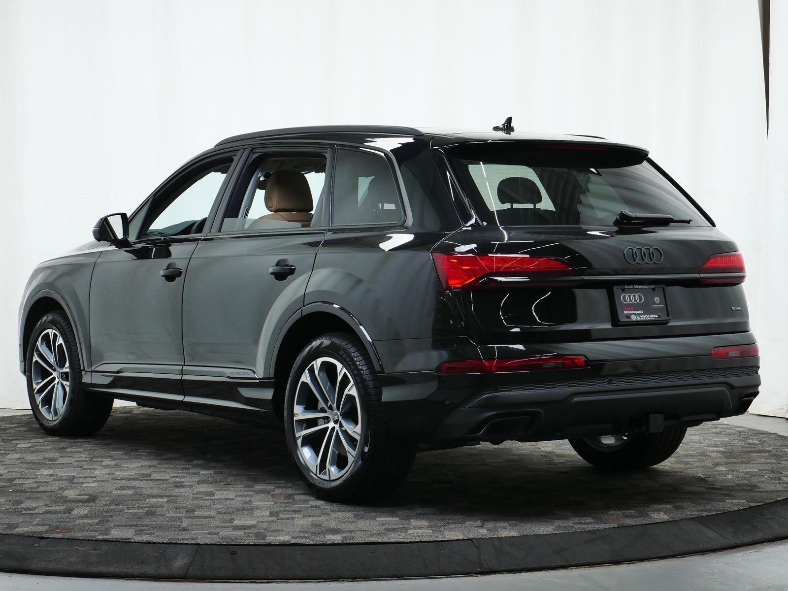 Thumbnail: 2025 Audi Q7 - 4
